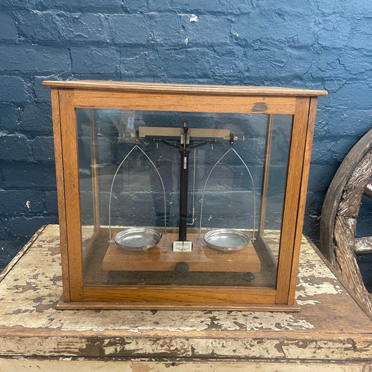 Vintage Philip Harris LTD Birmingham Glass Case Scales