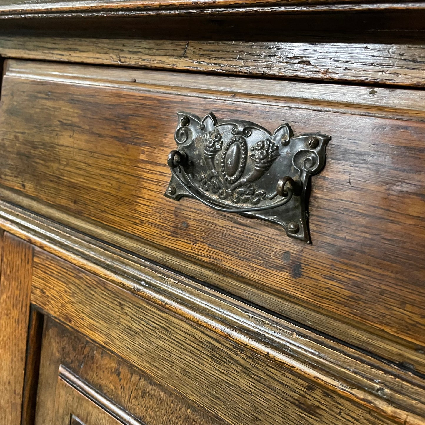 Antique Vintage Early 20th Century Solid Oak Sideboard / Dresser