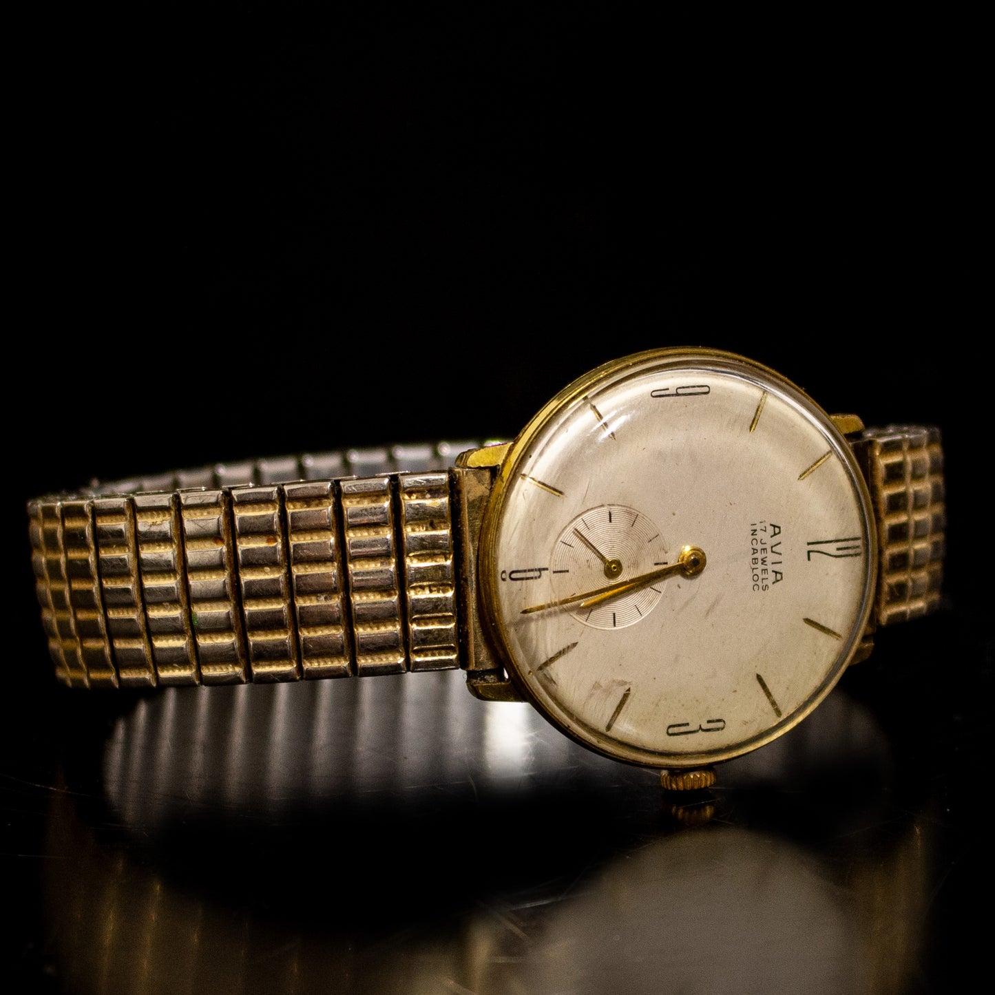 Vintage 1960s Gents Avia Swiss Made Watch 17 Jewels